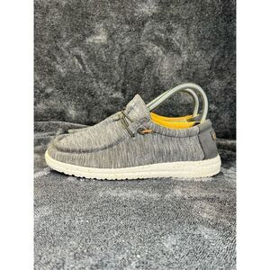 Hey Dude wally women’s 7 / Youth 8